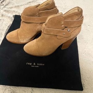 Gorgeous Rag and Bone suede harrow boot